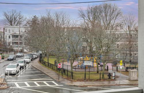 Bright & Spacious 3BR, Mins from Downtown, Easy to Gillette, Parking - Foto 33