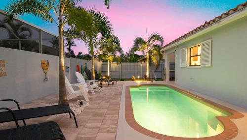 Charming Heated Pool Home - 3 miles to the Beach, Pet and Family Friendly -Available Year Round! - Foto 4