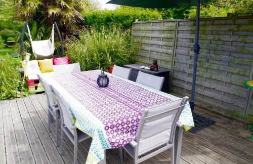 Le So Sweet, maison avec jardin clos, terrasse aménagé, jeux et jouets, baby foot, flipper, table de ping pong, à 1km de la plage d' Omaha beach et près Port en Bessin - Foto 29