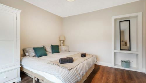 Free Parking - Central - Sleeps 6 - Great Location - Foto 3