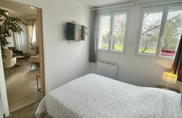 gîte 65 m2 200 m gare t-g-v et fac 400 m centre-ville grand parking 250 places gratuit face au logement - Foto 11