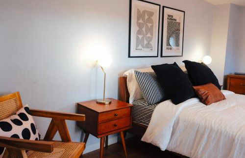 Hot Tub, 2 Blocks to Downtown Saugerties, Sleeps 8 - Foto 10