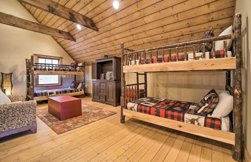 Hot Tub and Mtn Views! All-Season Escape in Franklin - Foto 31