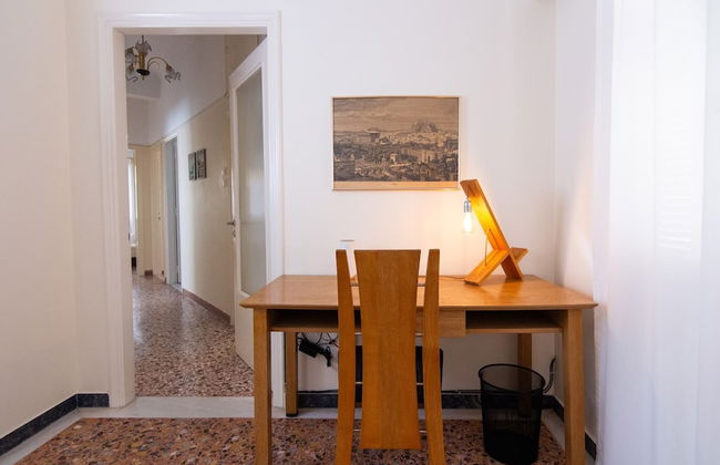 Cozy Apartment Next to Alimos Beach - Photo 9