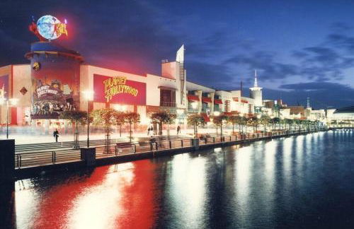 Top Equipped Netflix WLAN CentrO OLGA-Park - Foto 18