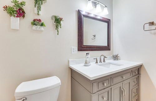 Grill Out, Play Pool Huge Home on Lake Champlain! - Foto 14