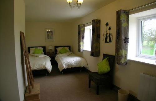 Fallow House - Photo 15