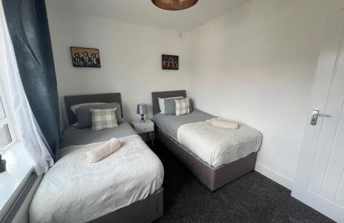 Perfect Contractor house-3 free parking space-EV charging-Secure-Quiet-Modern - Foto 4