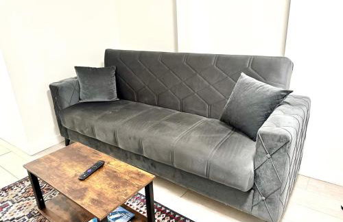 Charming Two-Bedroom Retreat-Garden Oasis Near Central London & Transport Links - Foto 17