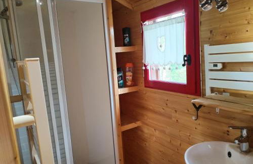 Roulotte atypique calme au milieu de la verdure - Foto 10