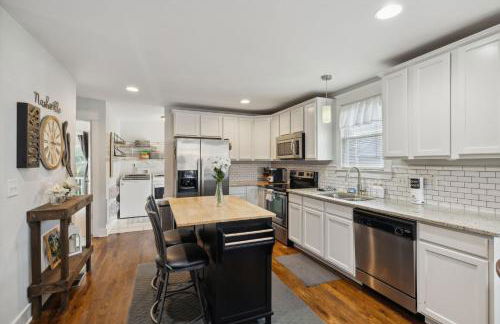 East Nashville Sweetie Near to Downtown 2 Bed 2 Bath with Fenced Yard 30 or more Days by SkyRun Nashville - Foto 29