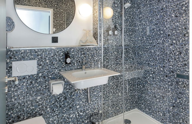 Hôtel Corneille - Entrée autonome, réception en ligne -Encore Mieux - Photo 16