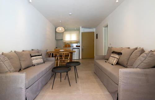 Glaros Kouremenos - Photo 5