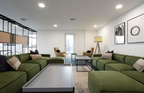 Luxury Mcr 2bed,2bath Apartment- Central location! - Foto 34