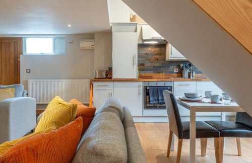 The Coach House - Cosy Retreat in Warwickshire! - Photo 83