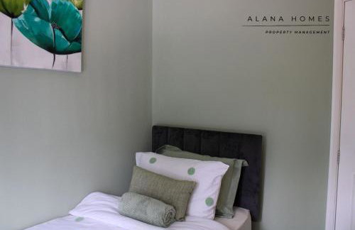 Your 3BR - Home away from Home - Foto 28