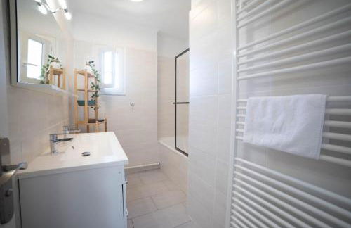 COSYFAMILY 1er étage Piscine -WIFI- NEUF-FAMILLE -15MIN PLAGE - TOP PROS SERVICESConciergerie - Foto 36