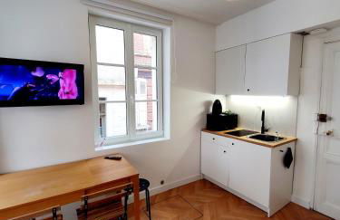 Studio Jeannette avec Balcon et juste à 130 metres Plage ! Plein Centre ! Wifi - Draps Serviettes inclus ! - Photo 13