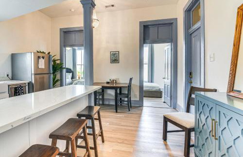 Less Than half Mi to The Strand Historic Galveston Apt! - Foto 12