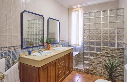 Villa Santa Ana en La Carlota - Photo 8