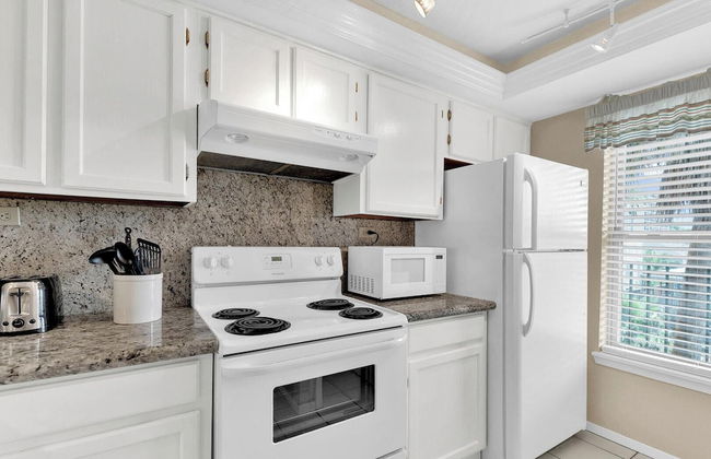 Beachfront Convenience w/o the Beachfront Price! - Foto 6