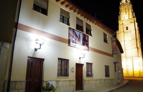 Apartamentos Turísticos Villa y Corte - Foto 18