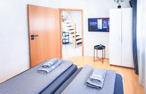 ALFA Stuttgart 3Zi-Maisonette 6 Personen Zuffenhausen nahe Porsche & Bosch l WIFI & SmartTV I 3BR 4 Beds I Kitchen I Bathroom & WC - Foto 24