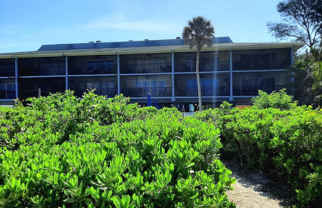 Sunset Beach 202 2 Bedroom Condo by RedAwning - Photo 17