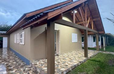 Casas amplas no centro de Mariluz - Foto 1