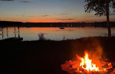 Family-Friendly 5BR House by the Lake - Foto 52