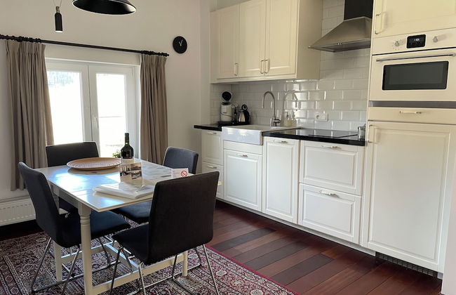 Le Baron Apartments - Photo 23