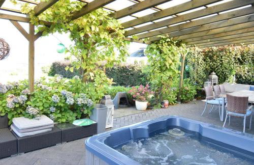 House with private beach by the lake, whirlpool - Foto 14