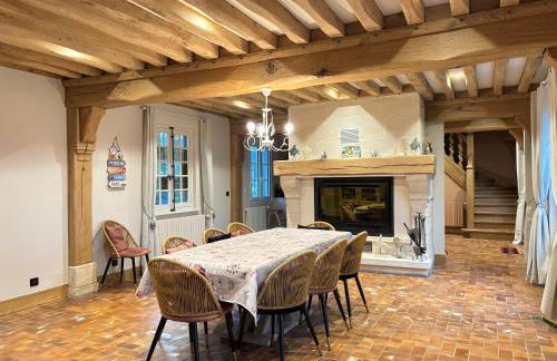 Chant des mouettes Maison rénovée spacieuse tout confort grand jardin belle terrasse aménagée parking 8 personnes 4 sdb 5 wc à 10 mn à pied de la mer Port en Bessin tous commerces restaurants proche Omaha Beach - Photo 4