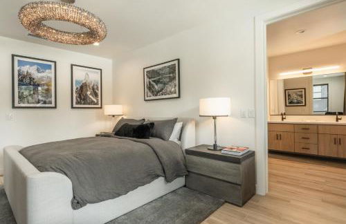 New Luxury 4BR /3BA Obsidian Reserve #110 – Hot Tub, 2-Car Garage, Pool Table, Mount Views! - Foto 15