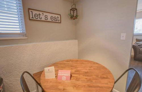 Romantic Getaway Base of Mountains Parks & Trails - Foto 22