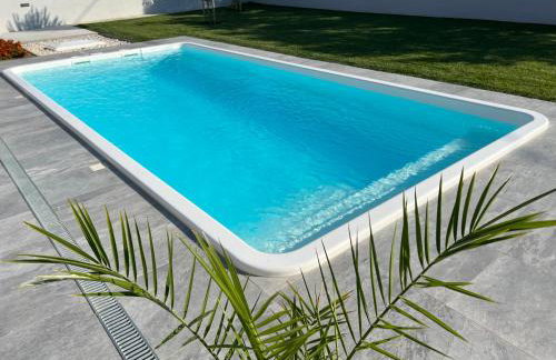 Tony's house in garden - Photo 43