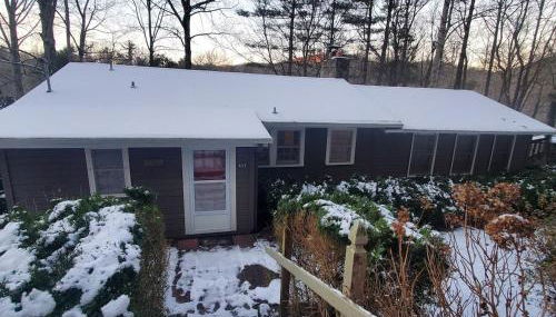 Shiners Hideaway - Cozy Cabin with Trails & Family Memories - Foto 5