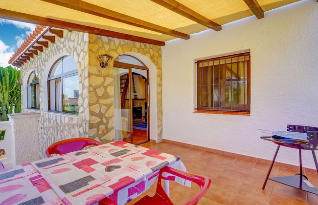 Serene Villa in Calpe With Private Swimming Pool - Photo 15