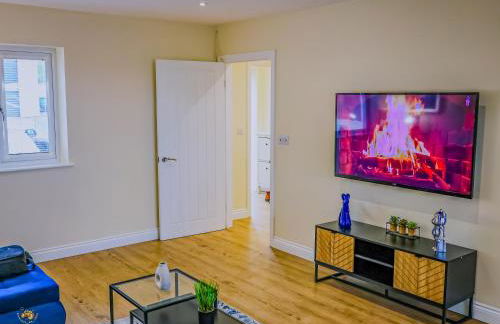 Deja Blue Luxury 3BR Home By AltoLuxoExperience Short Lets & Serviced Accommodation With Free Wifi & Parking - Foto 15