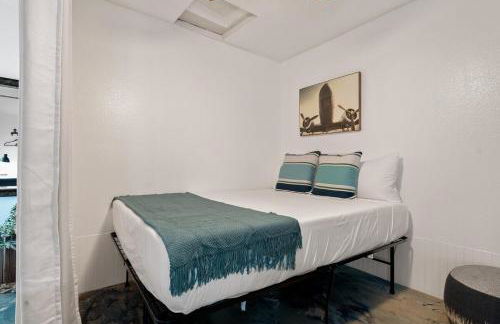 Next to Downtown Huge yard with Parking - Foto 29