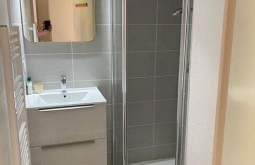 Maison mitoyenne avec climatisation et parking à Bormes-les-Mimosas - FR-1-251-877 - Foto 8