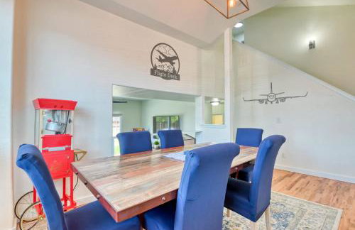 FlightDeck HotTub Fireplace NearAirport FamilyHome - Foto 14