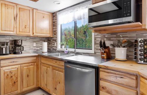 Bridging the Gorge And City to Your Cozy Home - Photo 28