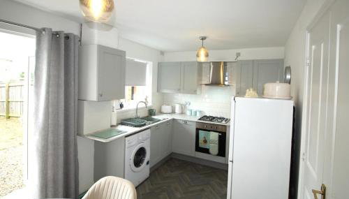 House - Sleeps 4 - Pets Ok - Parking - Foto 5