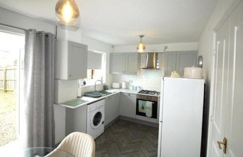 House - Sleeps 4 - Pets Ok - Parking - Foto 5