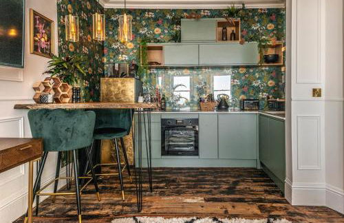 The Wellington - style, charm and sea views, close to town and beach - Foto 10