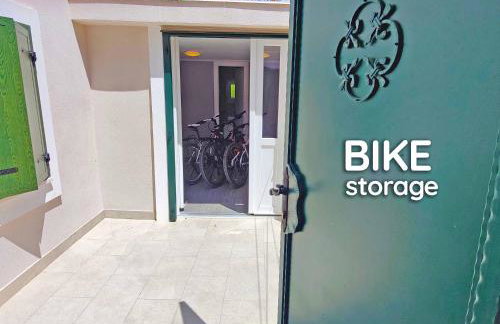 Zlatin Dvor - apartments for 3, terrace, Trogir center, beach at 5-min, BIKE friendly - Foto 94