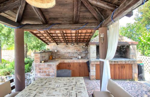 Charming villa Nera with pool and hydromassage near the beach - Foto 12