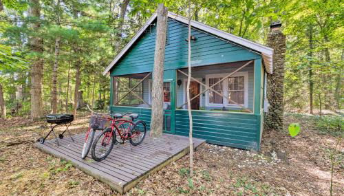 Southold Cottage with Patio and Grill - Walk to Beach! - Photo 3