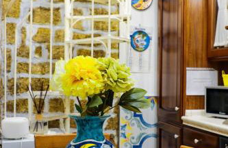 Giallo Napoletano Home - Photo 26